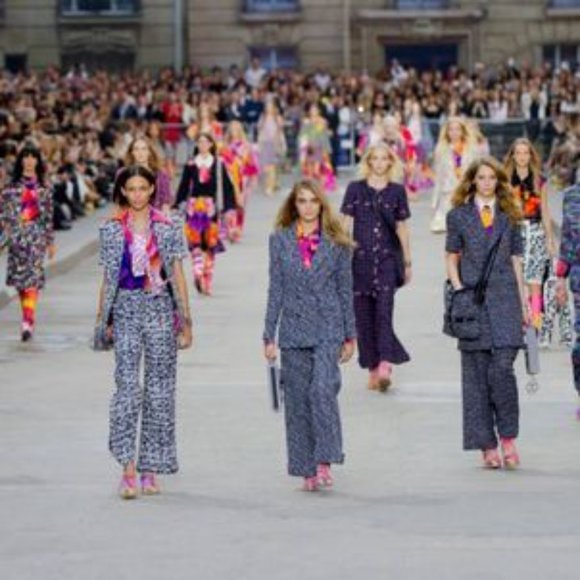 Chanel 2015 Spring Summer Runway Ivory Silk Blouse - Picture 5 of 6